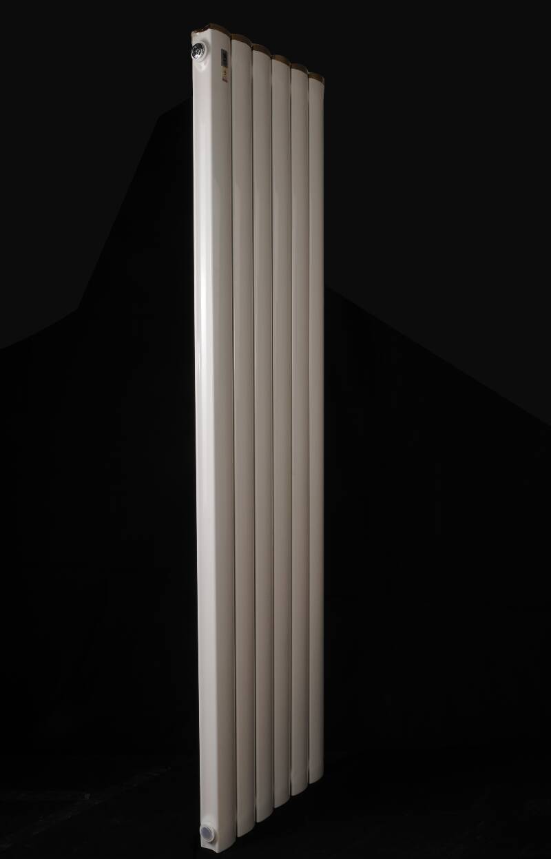 北京暖气片价格首先考虑材质，与此同时注重品牌的选择，暖气片十大品牌金旗舰暖气片是首?。? style=